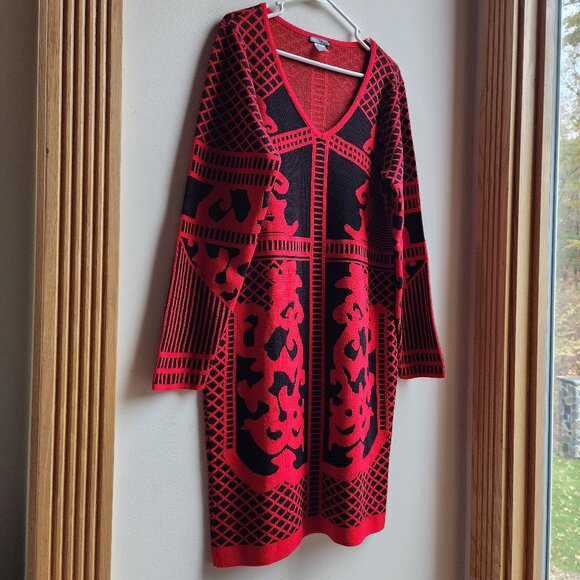 VENUS Red/Black Print Sweater Dress Size 1X - Picture 4 of 16